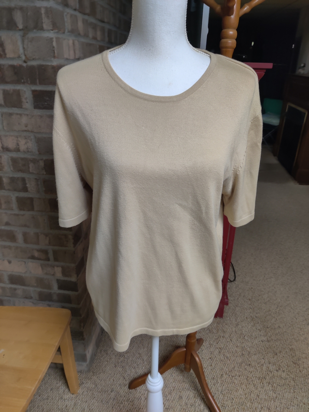 Yarn Works Classic Crewneck Short-Sleeve Top in Tan, Size  Large